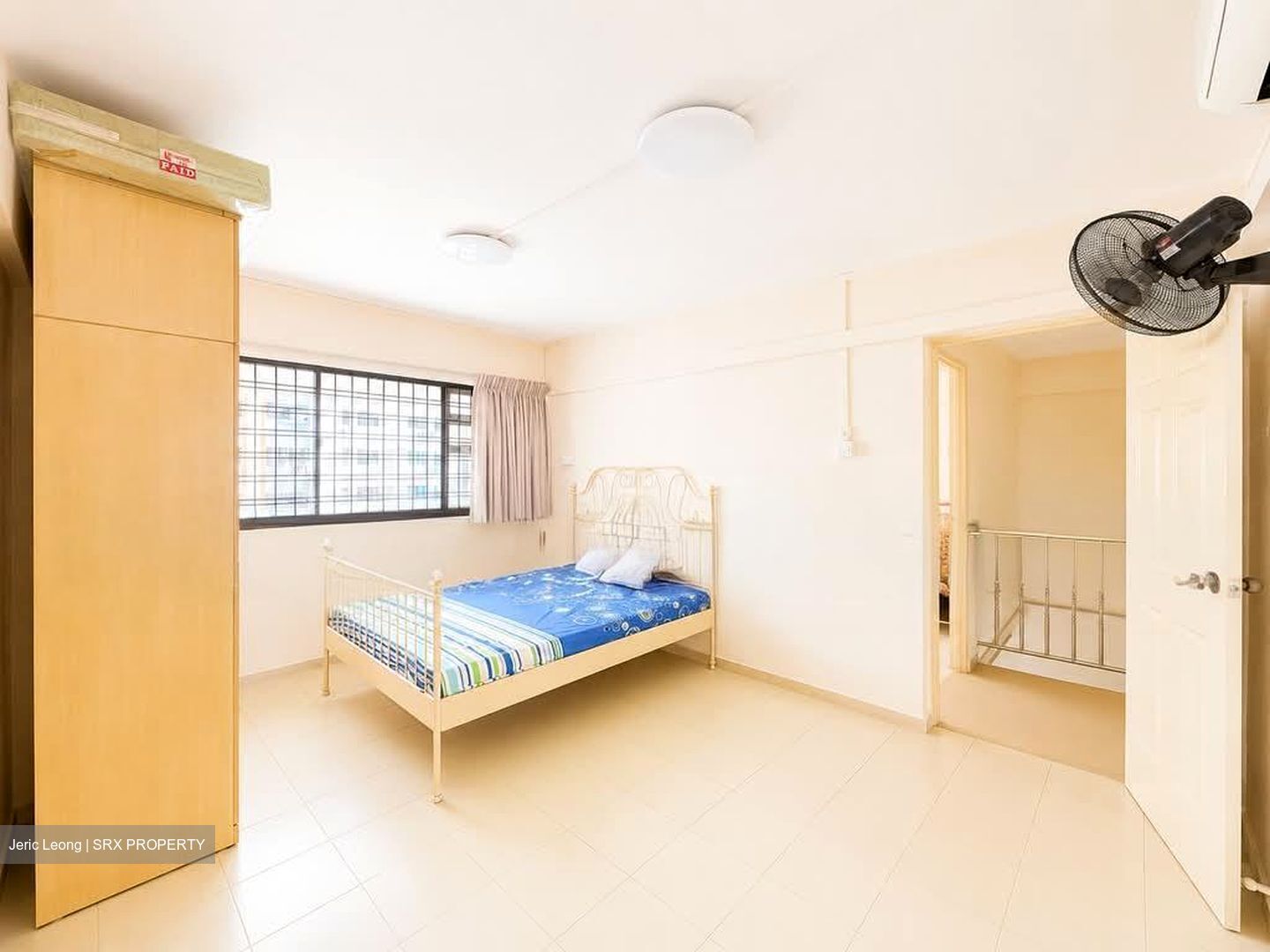 Blk 230 Hougang Avenue 1 (Hougang), HDB Executive #570584231